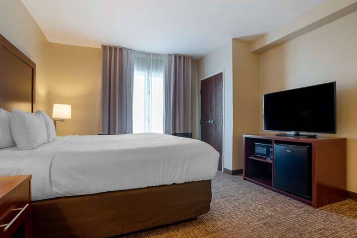 Room 6 of 20